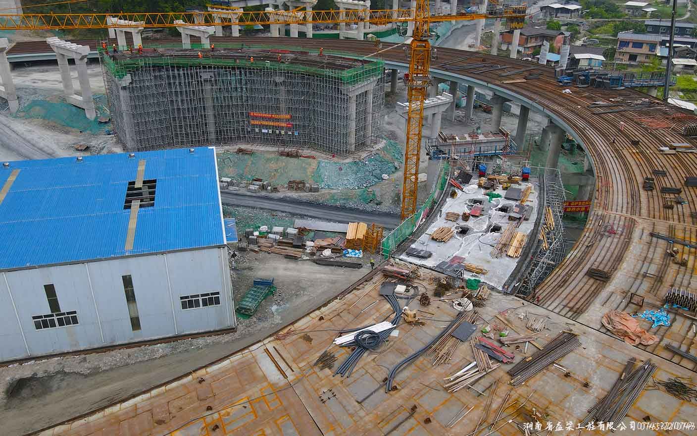 四川省綿陽市平通互通E匝道，ABCD匝道、桑園子大橋現(xiàn)澆箱梁